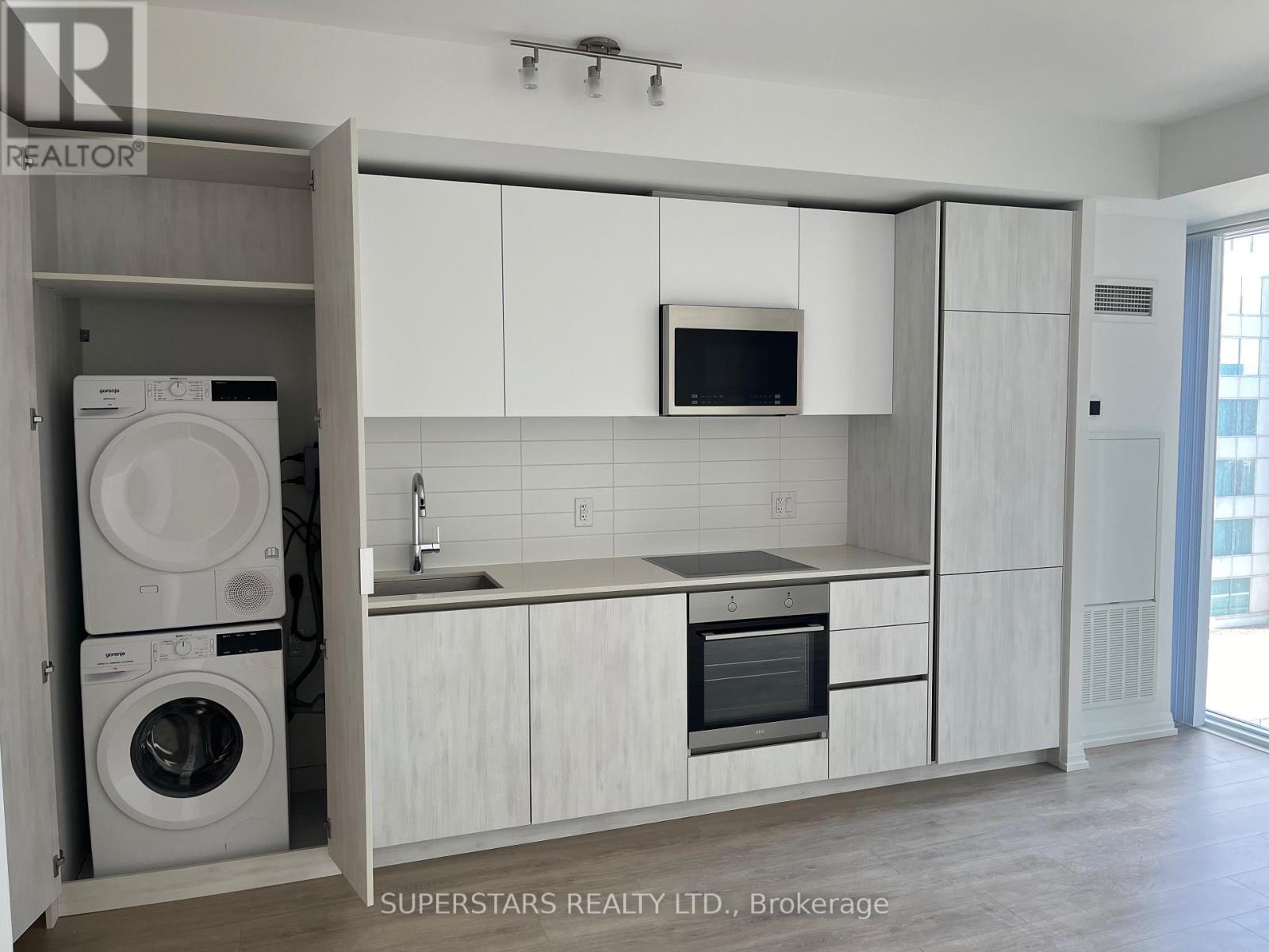 1715 - 8 Widmer Street, Toronto, Ontario  M5V 0W6 - Photo 3 - C12917618