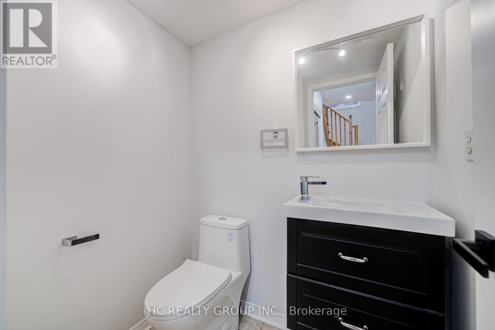 18 Quattro Avenue, Richmond Hill, Ontario  L4E 0S5 - Photo 11 - N12917614