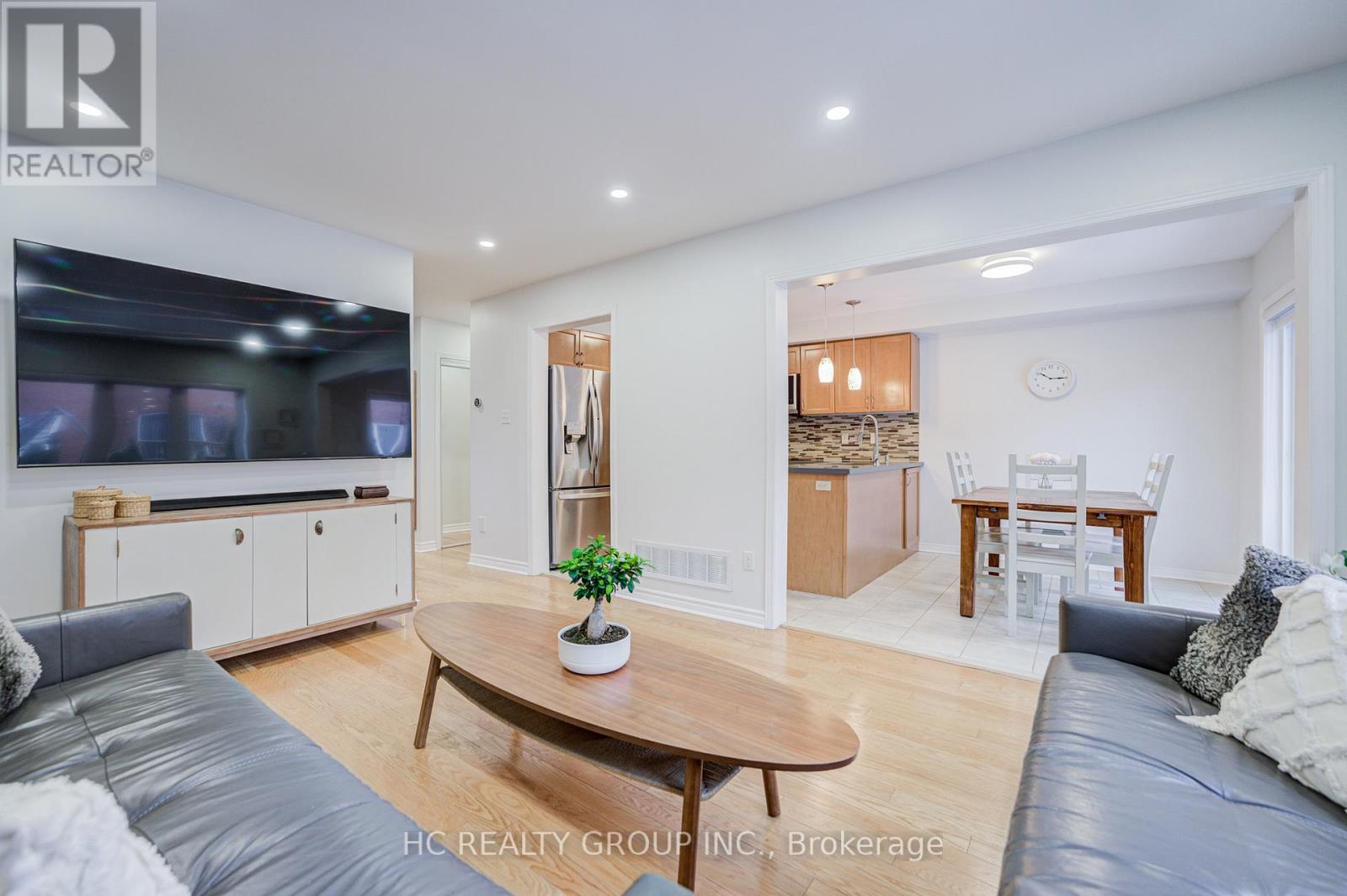 18 Quattro Avenue, Richmond Hill, Ontario  L4E 0S5 - Photo 14 - N12917614