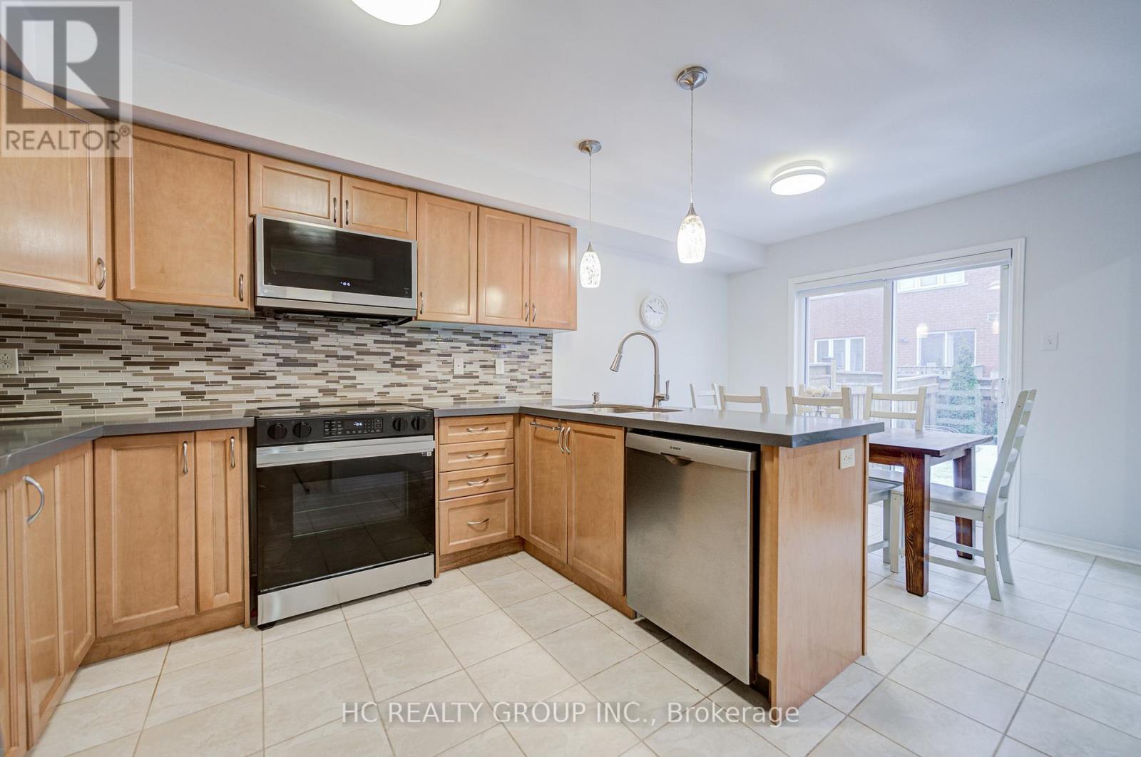 18 Quattro Avenue, Richmond Hill, Ontario  L4E 0S5 - Photo 17 - N12917614