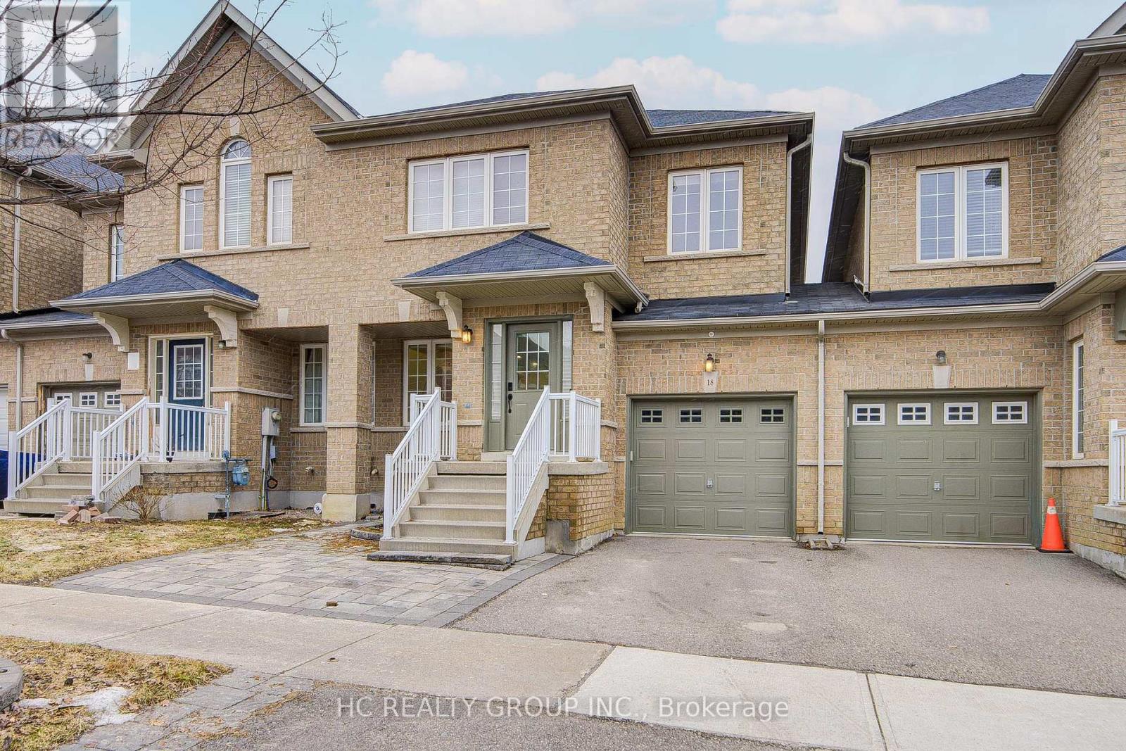 18 Quattro Avenue, Richmond Hill, Ontario  L4E 0S5 - Photo 2 - N12917614