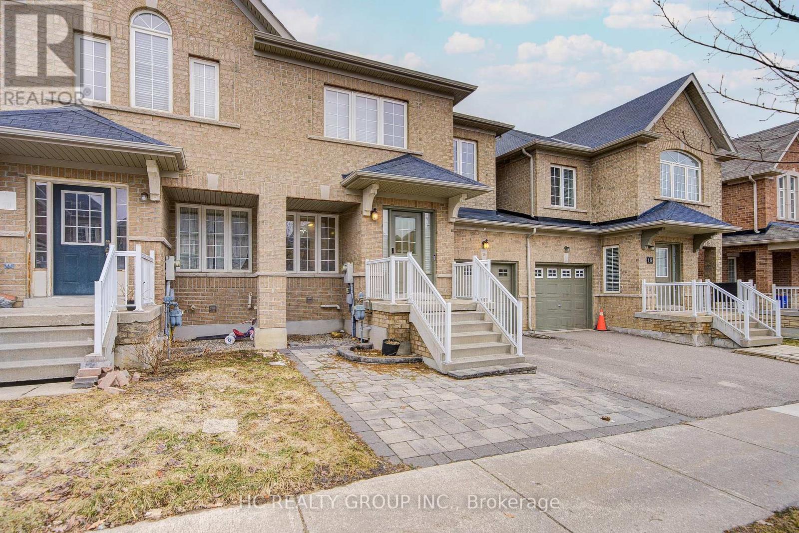 18 Quattro Avenue, Richmond Hill, Ontario  L4E 0S5 - Photo 3 - N12917614