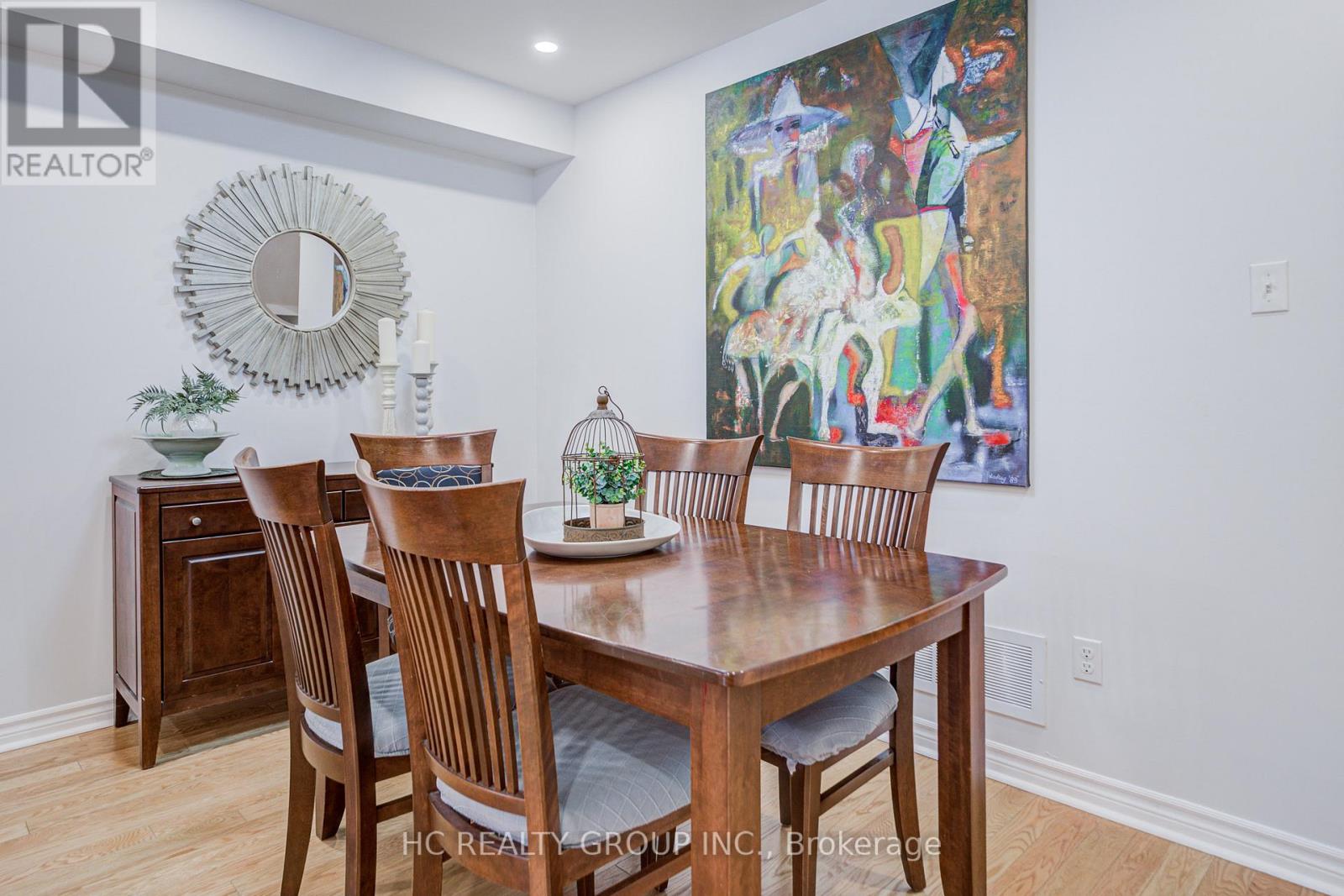 18 Quattro Avenue, Richmond Hill, Ontario  L4E 0S5 - Photo 8 - N12917614