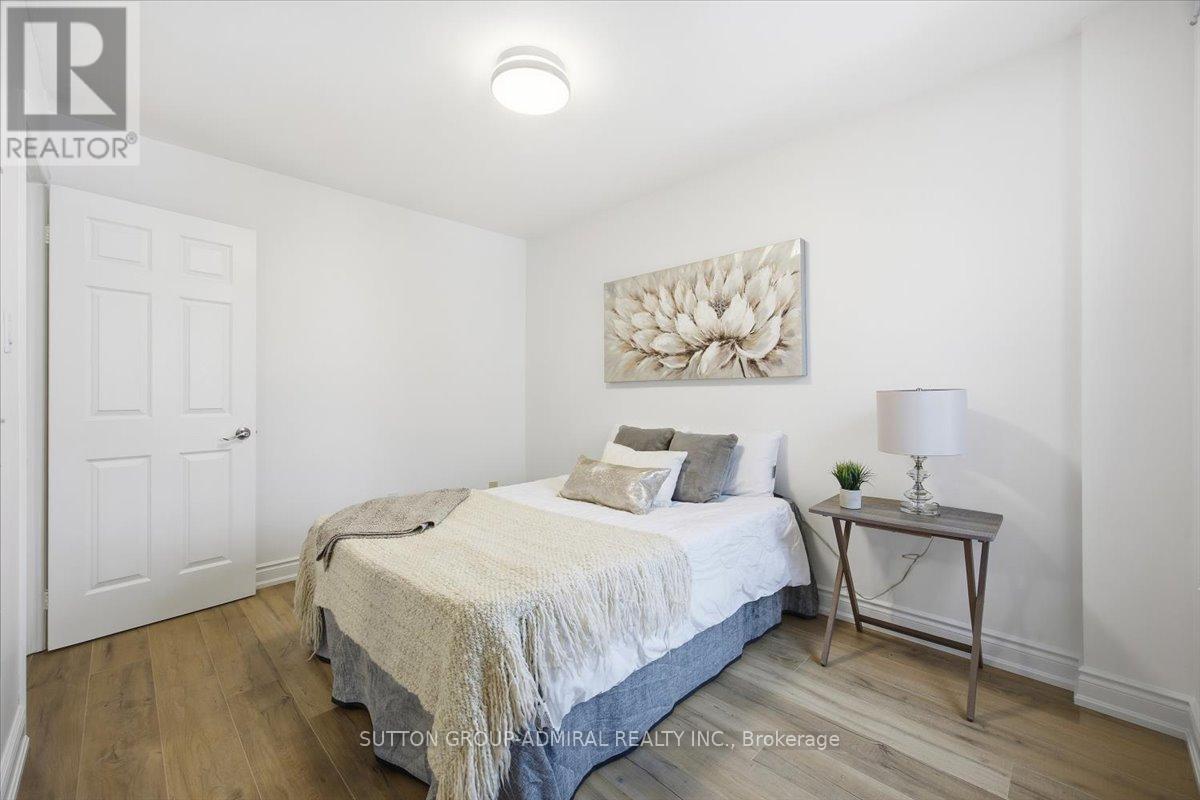 137 Chelwood Drive, Vaughan, Ontario  L4J 7C6 - Photo 20 - N12917624