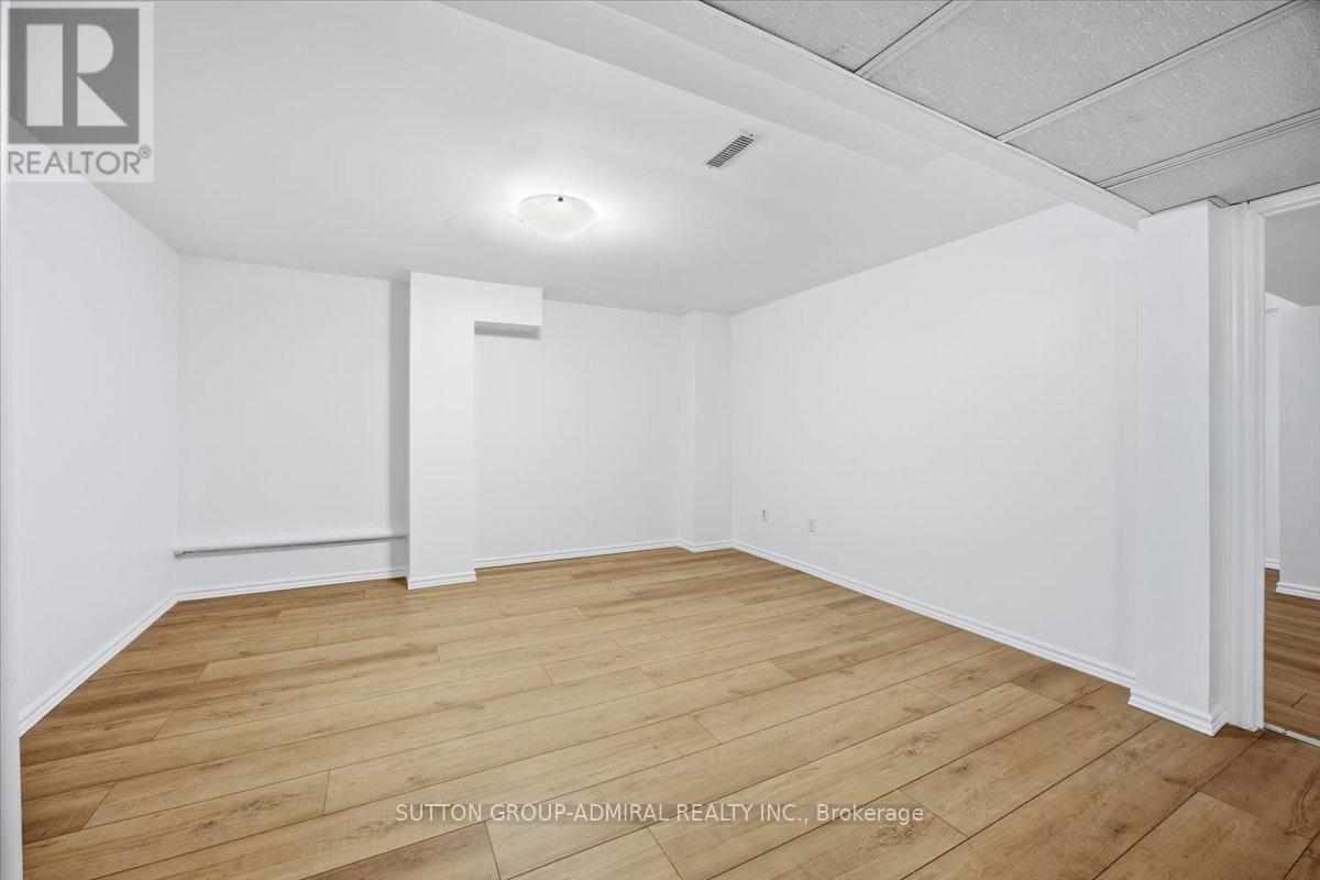 137 Chelwood Drive, Vaughan, Ontario  L4J 7C6 - Photo 28 - N12917624