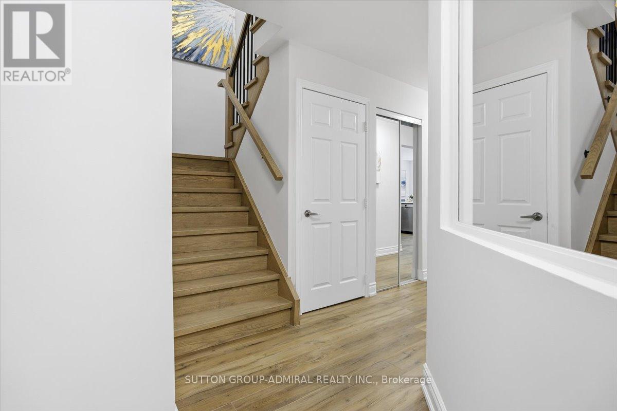 137 Chelwood Drive, Vaughan, Ontario  L4J 7C6 - Photo 3 - N12917624