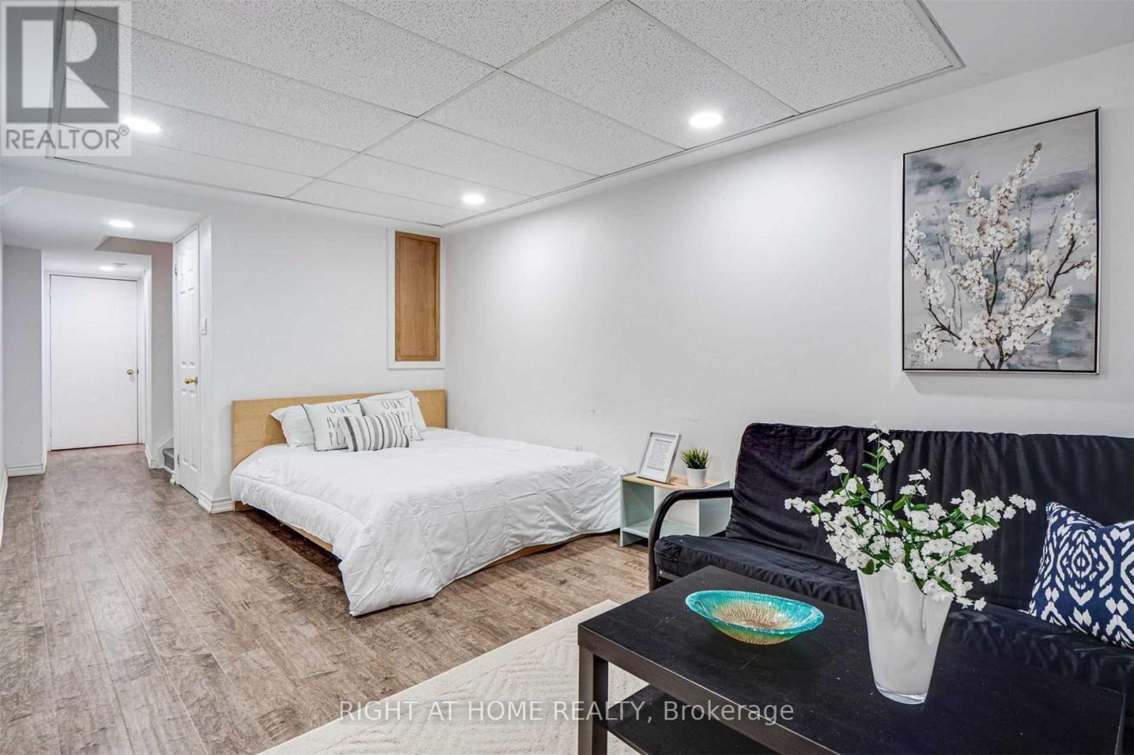 55 Dunoon Drive, Vaughan, Ontario  L6A 1Z3 - Photo 2 - N12917630