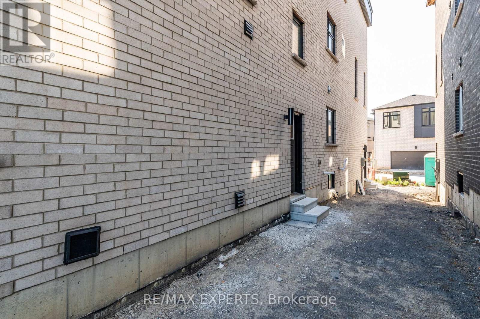 1804 Donald Cousens Parkway, Markham, Ontario  L6B 0V5 - Photo 24 - N12917640