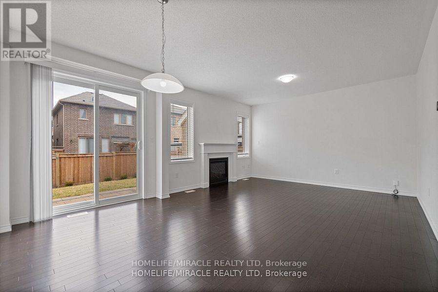 569 Fir Court, Milton, Ontario  L9E 1M5 - Photo 6 - W12917644