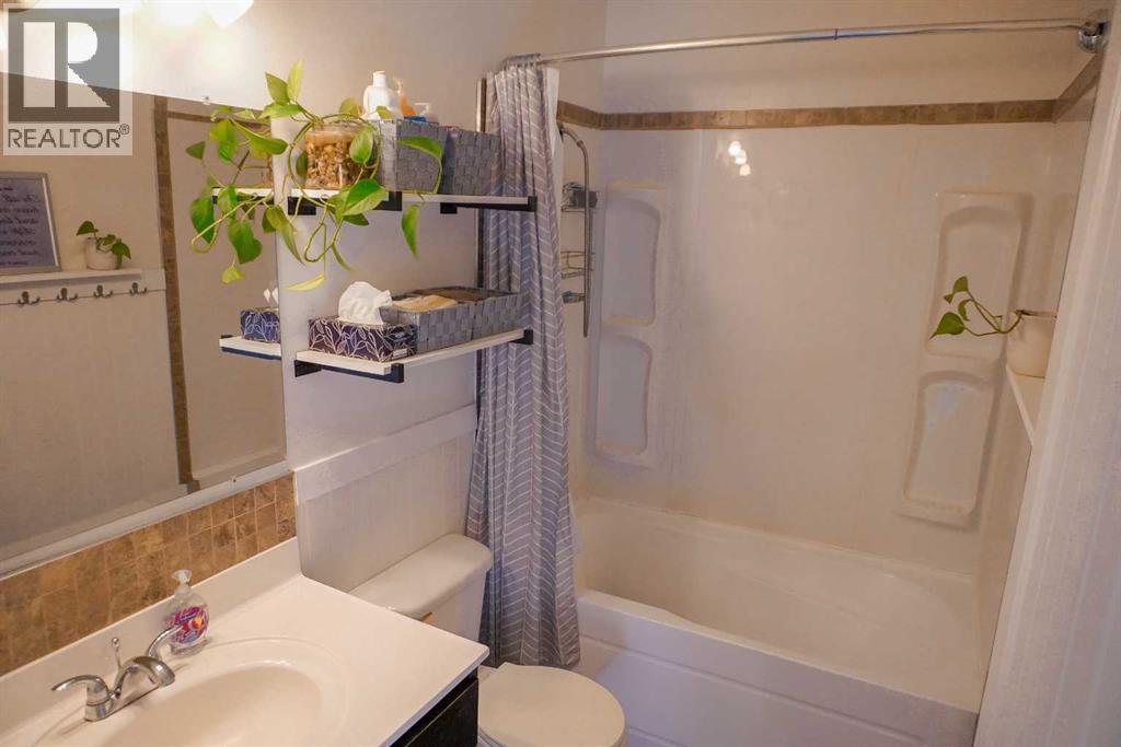 206 Mcgill Boulevard W, Lethbridge, Alberta  T1K 4C5 - Photo 25 - A2291720