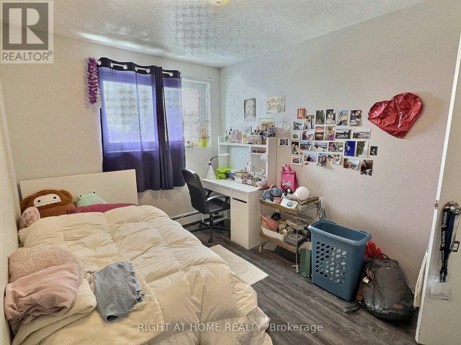 10 - 525 Parkside Dr Drive, Waterloo, Ontario  N2L 4X7 - Photo 5 - X12917626