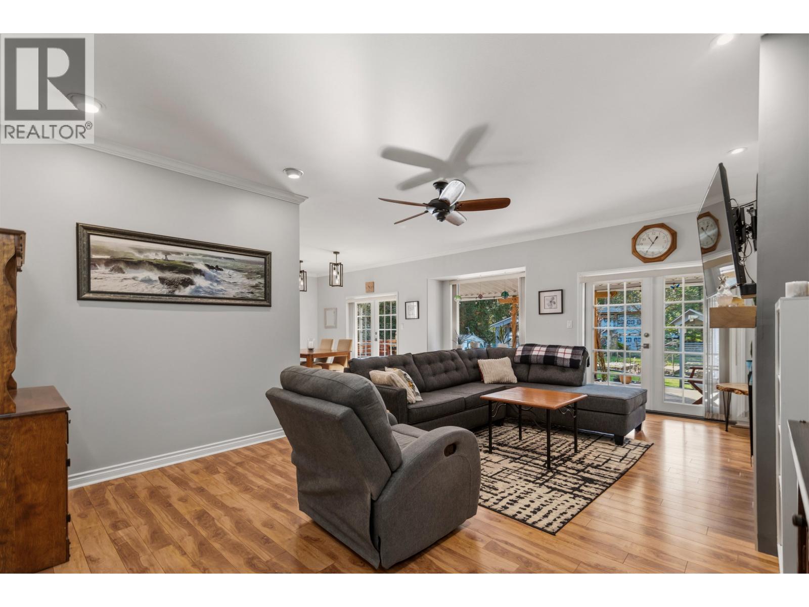 8029 Southwood Road, Halfmoon Bay, British Columbia  V0N 1Y1 - Photo 6 - R3103345