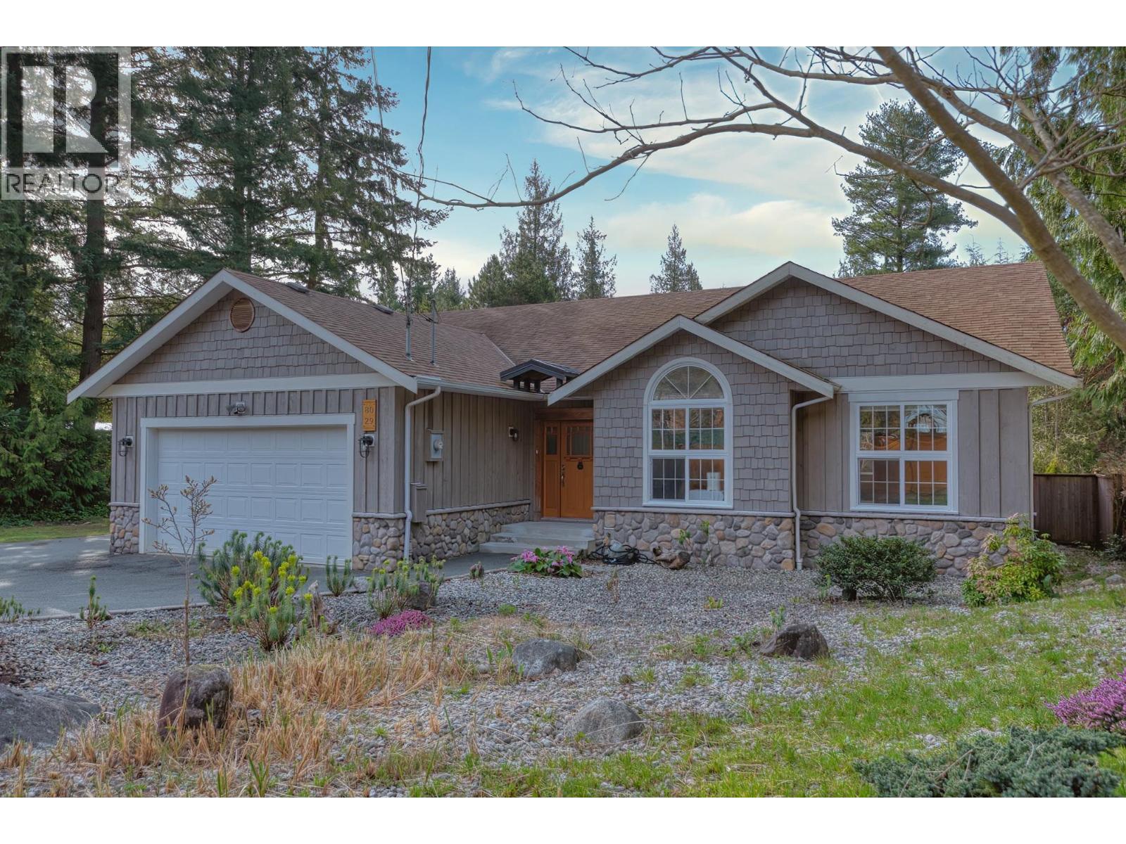 8029 SOUTHWOOD ROAD, Halfmoon Bay, British Columbia