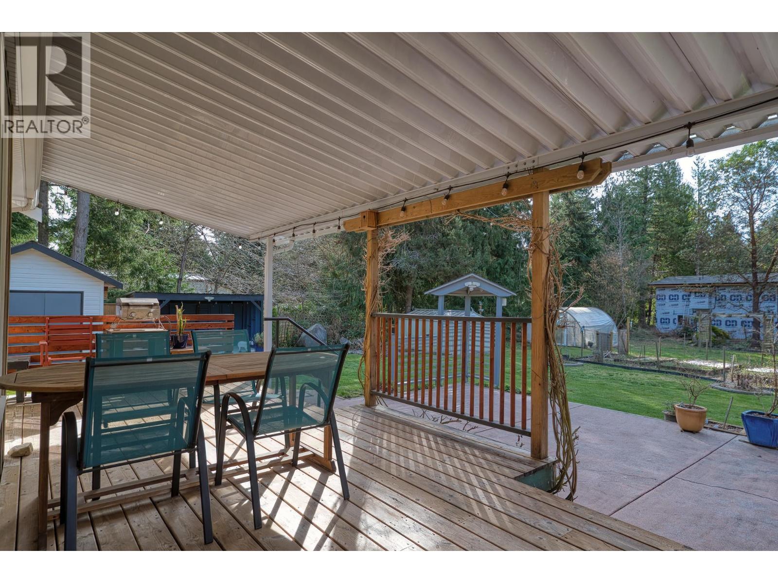 8029 Southwood Road, Halfmoon Bay, British Columbia  V0N 1Y1 - Photo 26 - R3103345