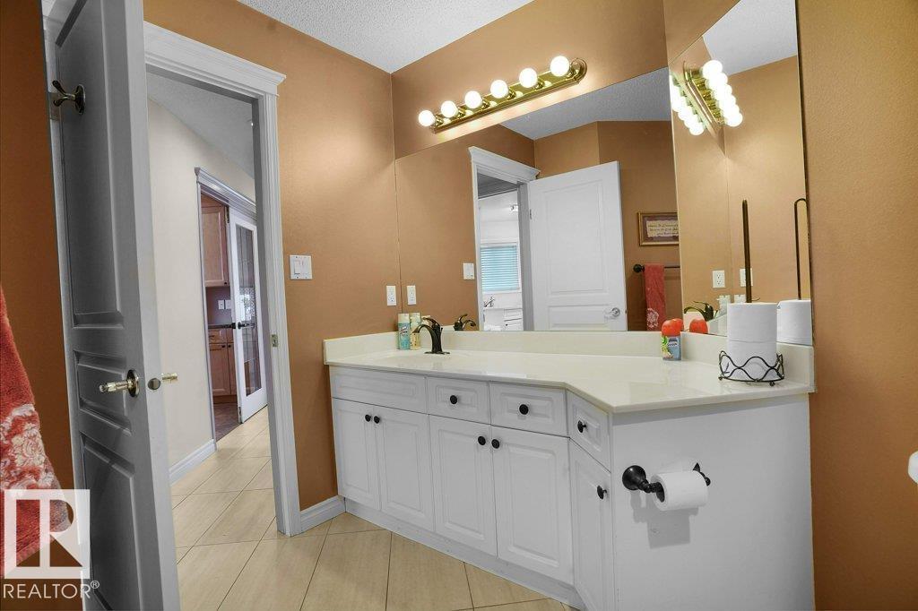 762 Wells Wd Nw, Edmonton, Alberta  T6M 2J9 - Photo 41 - E4478905