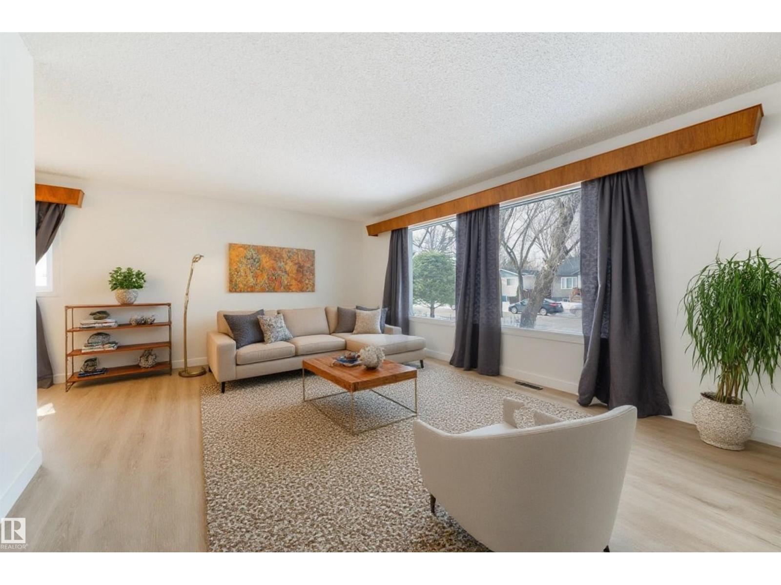 9613 151 St Nw, Edmonton, Alberta  T5P 1S5 - Photo 3 - E4478908