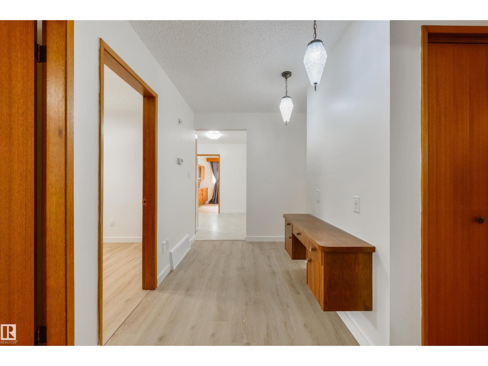 9613 151 St Nw, Edmonton, Alberta  T5P 1S5 - Photo 13 - E4478908