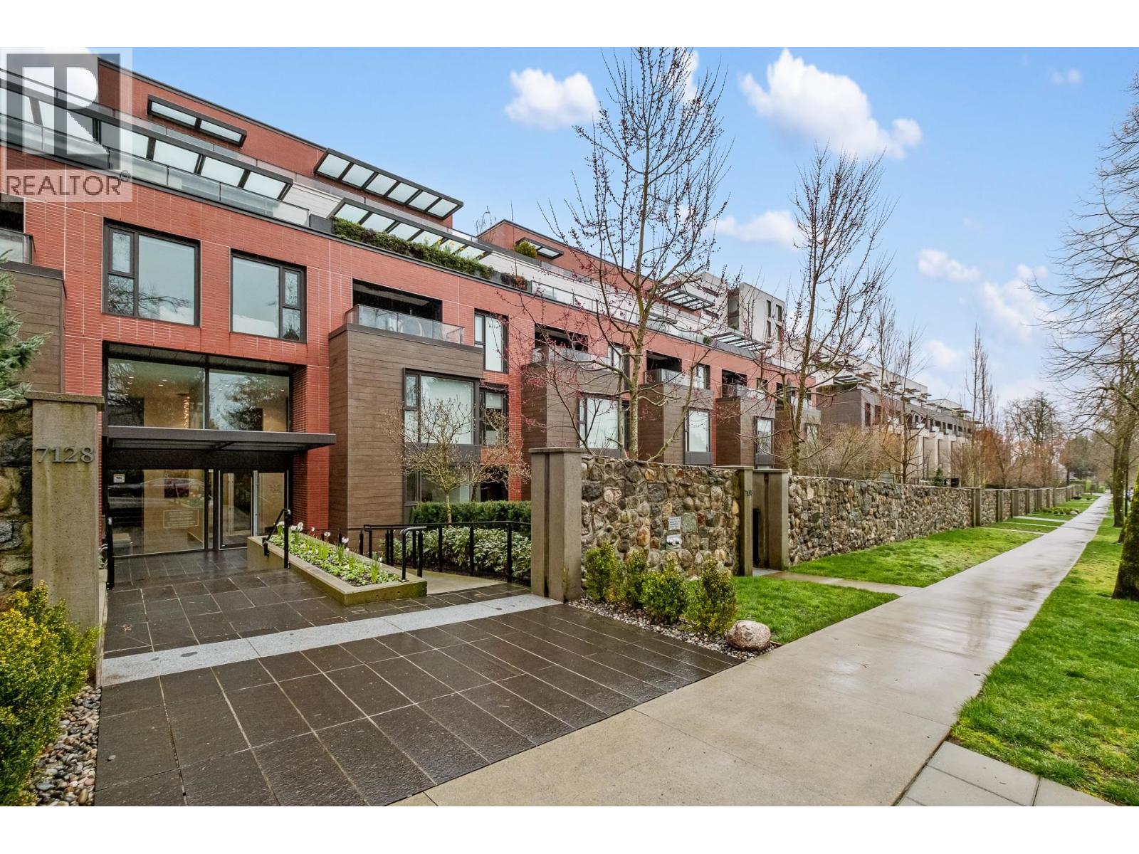 212 7128 Adera Street, Vancouver, British Columbia  V6P 0H6 - Photo 1 - R3103161