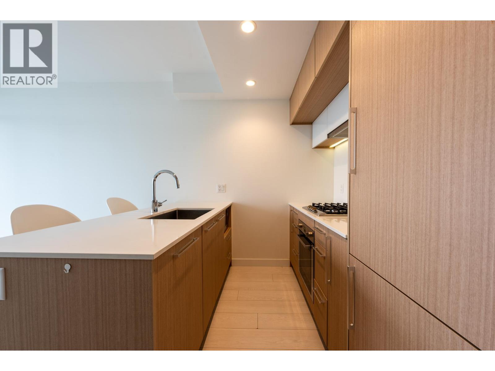 1008 5580 No. 3 Road, Richmond, British Columbia V6X 0R8 - Photo 4 - R3103011