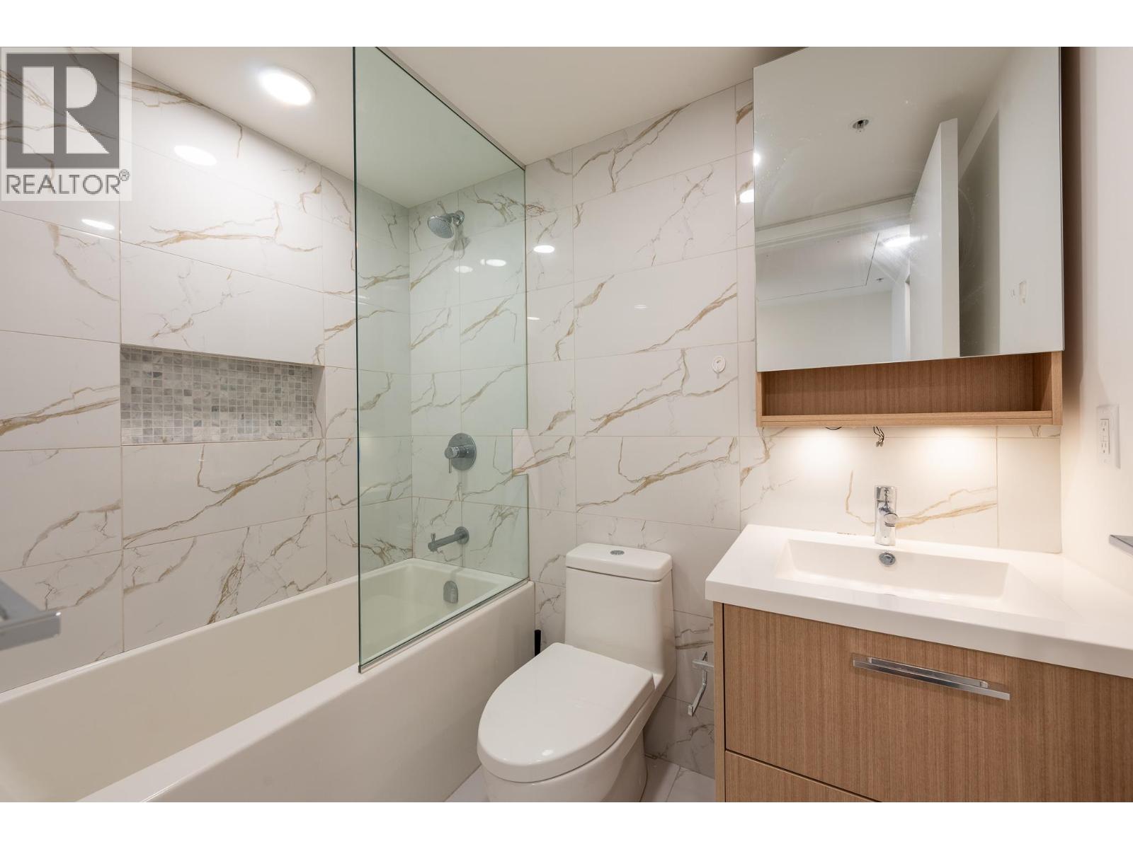 1008 5580 No. 3 Road, Richmond, British Columbia V6X 0R8 - Photo 8 - R3103011