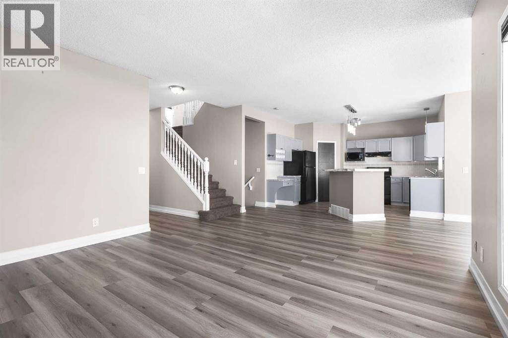 148 Stonegate Crescent Nw, Airdrie, Alberta  T4B 2S6 - Photo 6 - A2292451