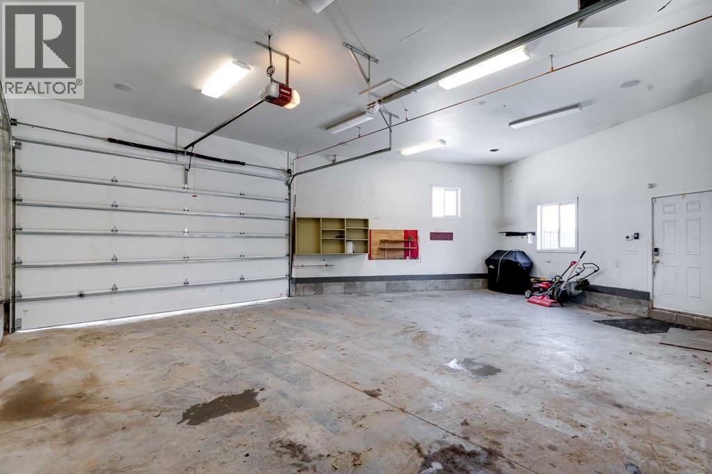 148 Stonegate Crescent Nw, Airdrie, Alberta  T4B 2S6 - Photo 37 - A2292451