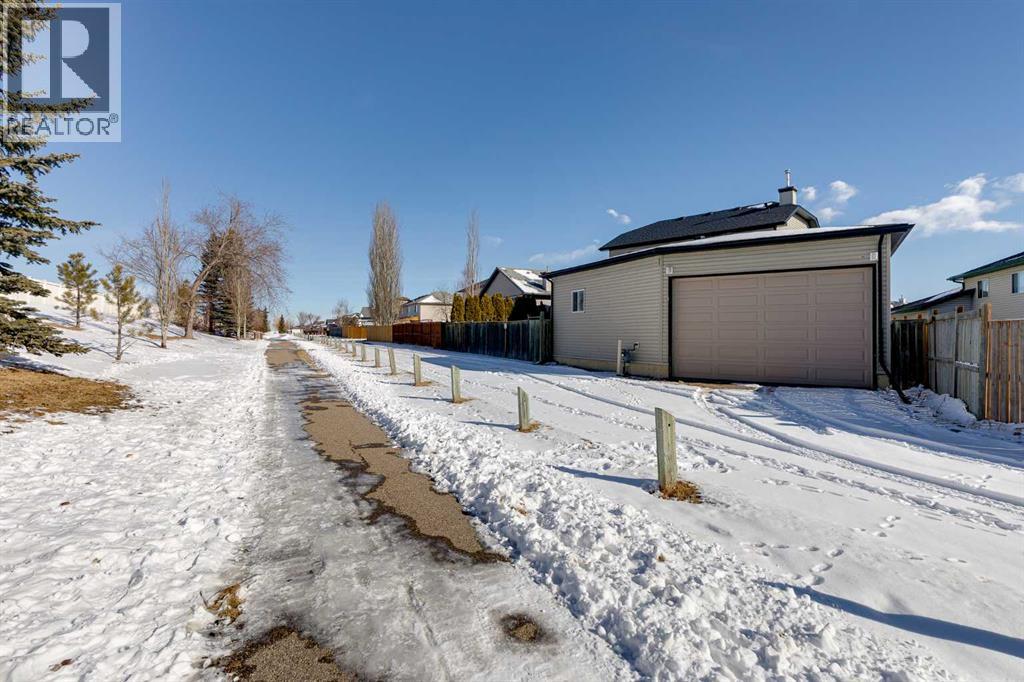 148 Stonegate Crescent Nw, Airdrie, Alberta  T4B 2S6 - Photo 45 - A2292451