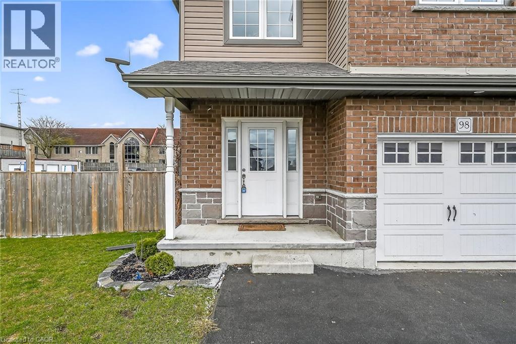 98 Macneil Court, Hagersville, Ontario  N0A 1H0 - Photo 3 - 40814142