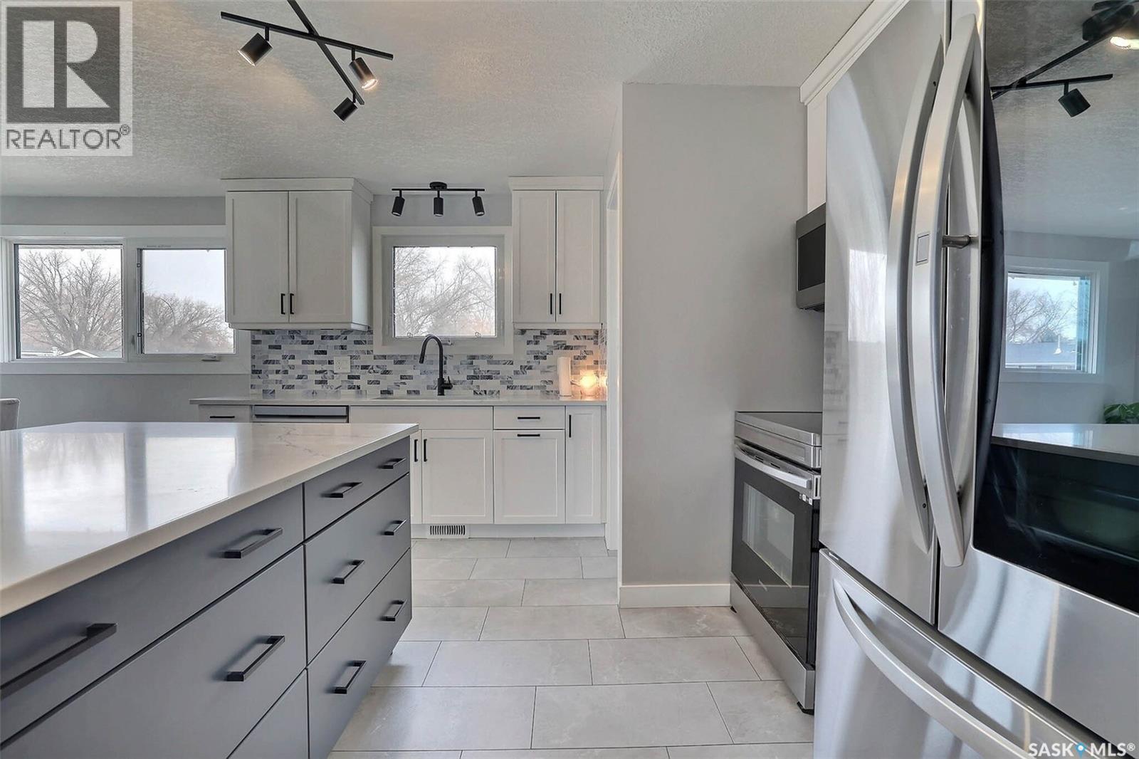 14 Boucher Crescent, Regina, Saskatchewan  S4R 7E3 - Photo 16 - SK031219