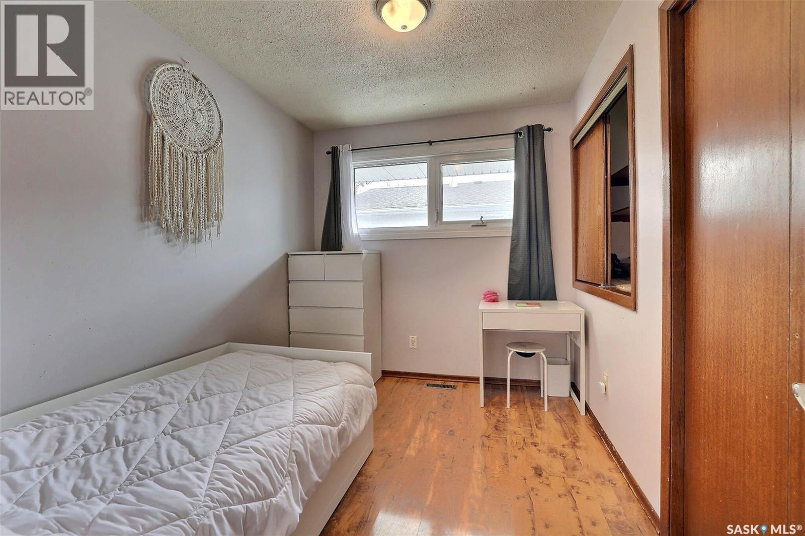 14 Boucher Crescent, Regina, Saskatchewan  S4R 7E3 - Photo 17 - SK031219