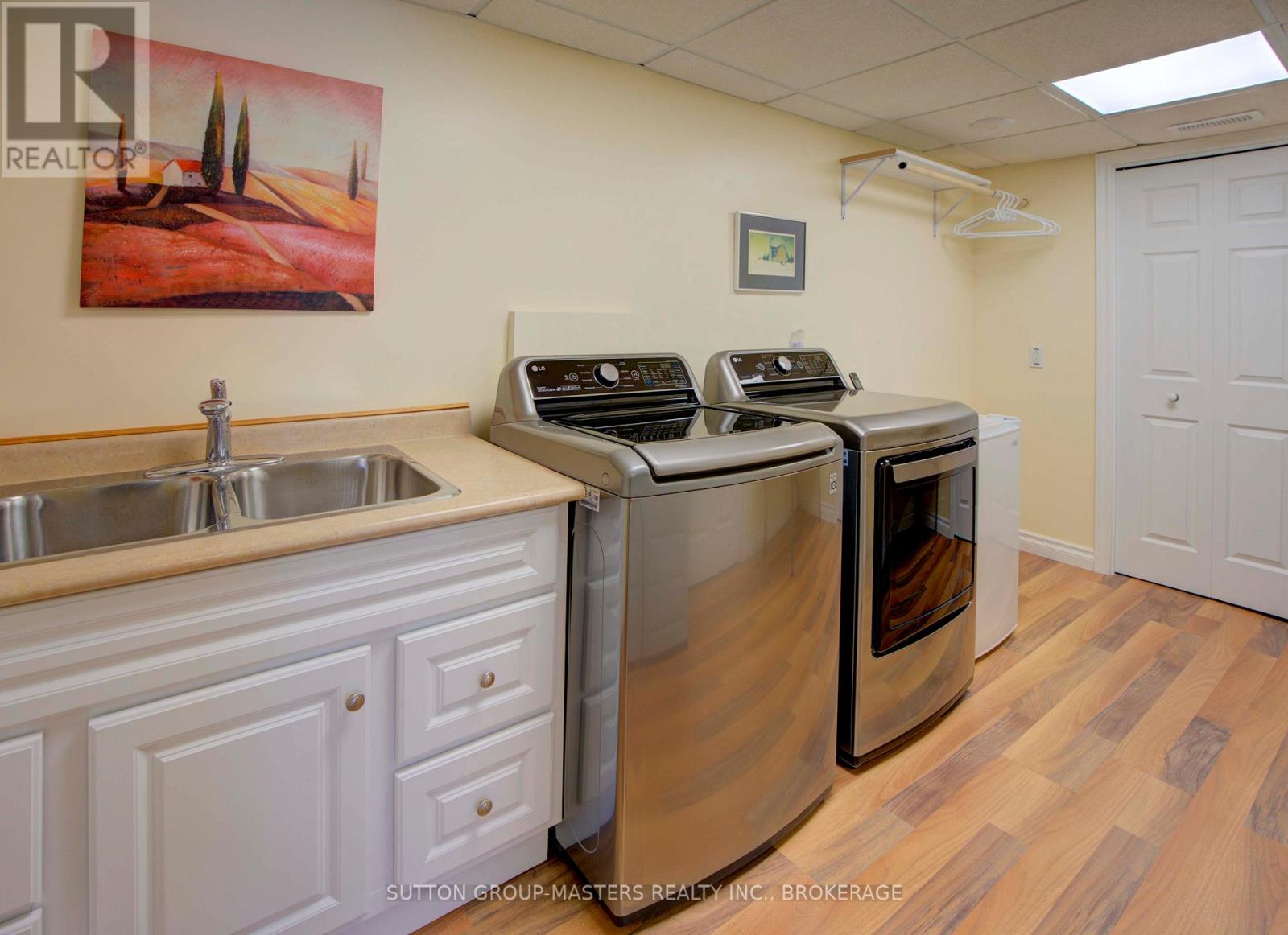 24 Glenora Drive, Loyalist, Ontario  K0H 1G0 - Photo 34 - X12800996