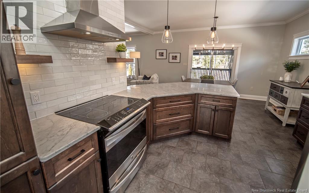 8 Blue Jay Court, Hanwell, New Brunswick  E3C 0K8 - Photo 5 - NB135728