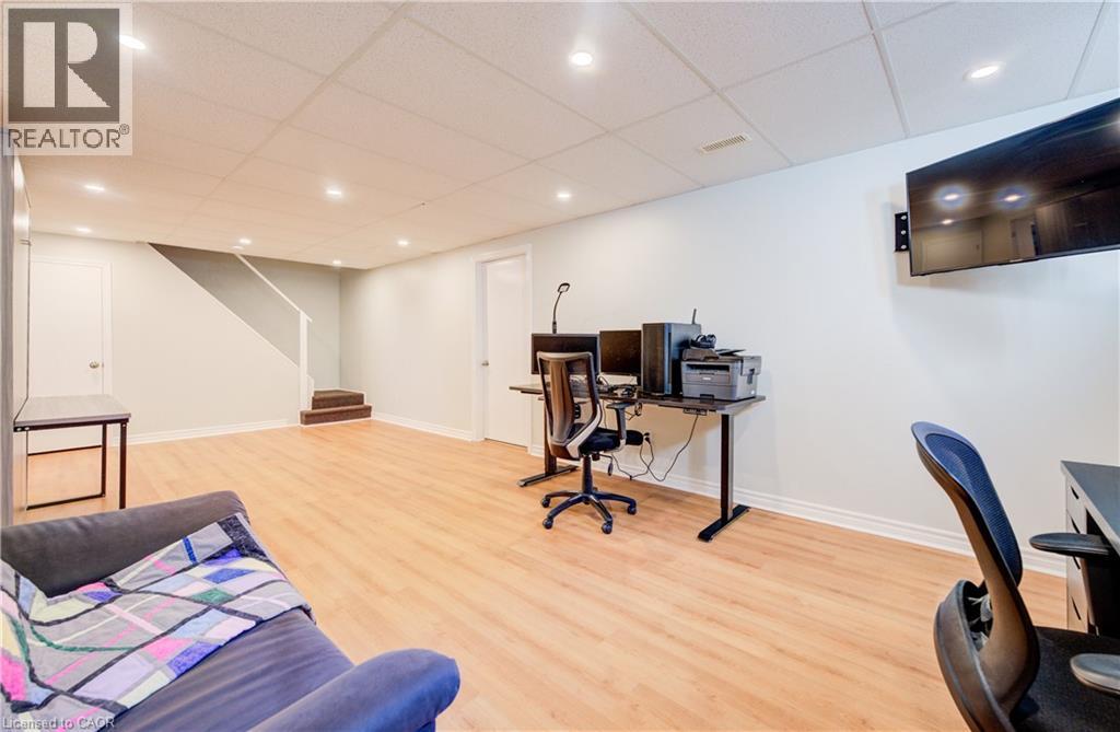 63 Kingston Crescent, Kitchener, Ontario  N2B 2T6 - Photo 33 - 40813207