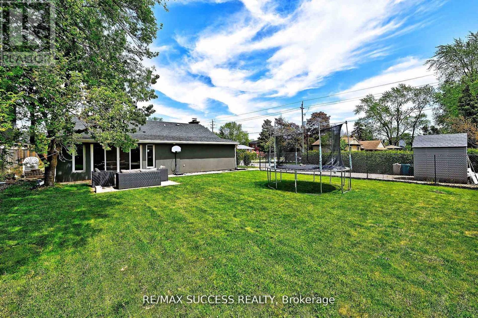 492 Sherin Drive, Oakville, Ontario  L6L 4J8 - Photo 41 - W12878136