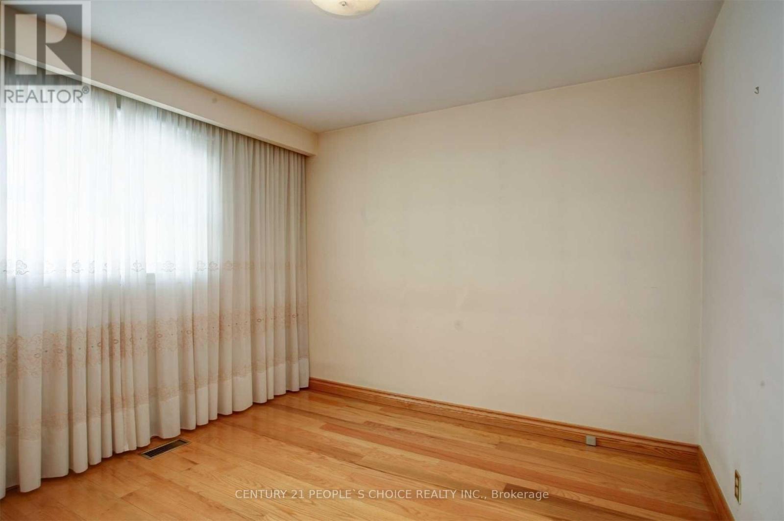 329 Jeffcoat Drive, Toronto, Ontario  M9W 3E4 - Photo 11 - W12740676