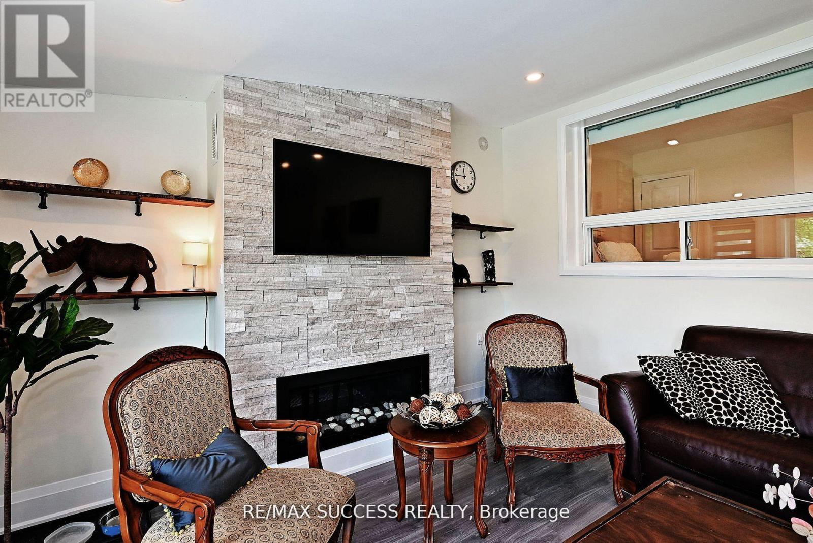 492 Sherin Drive, Oakville, Ontario  L6L 4J8 - Photo 20 - W12878136