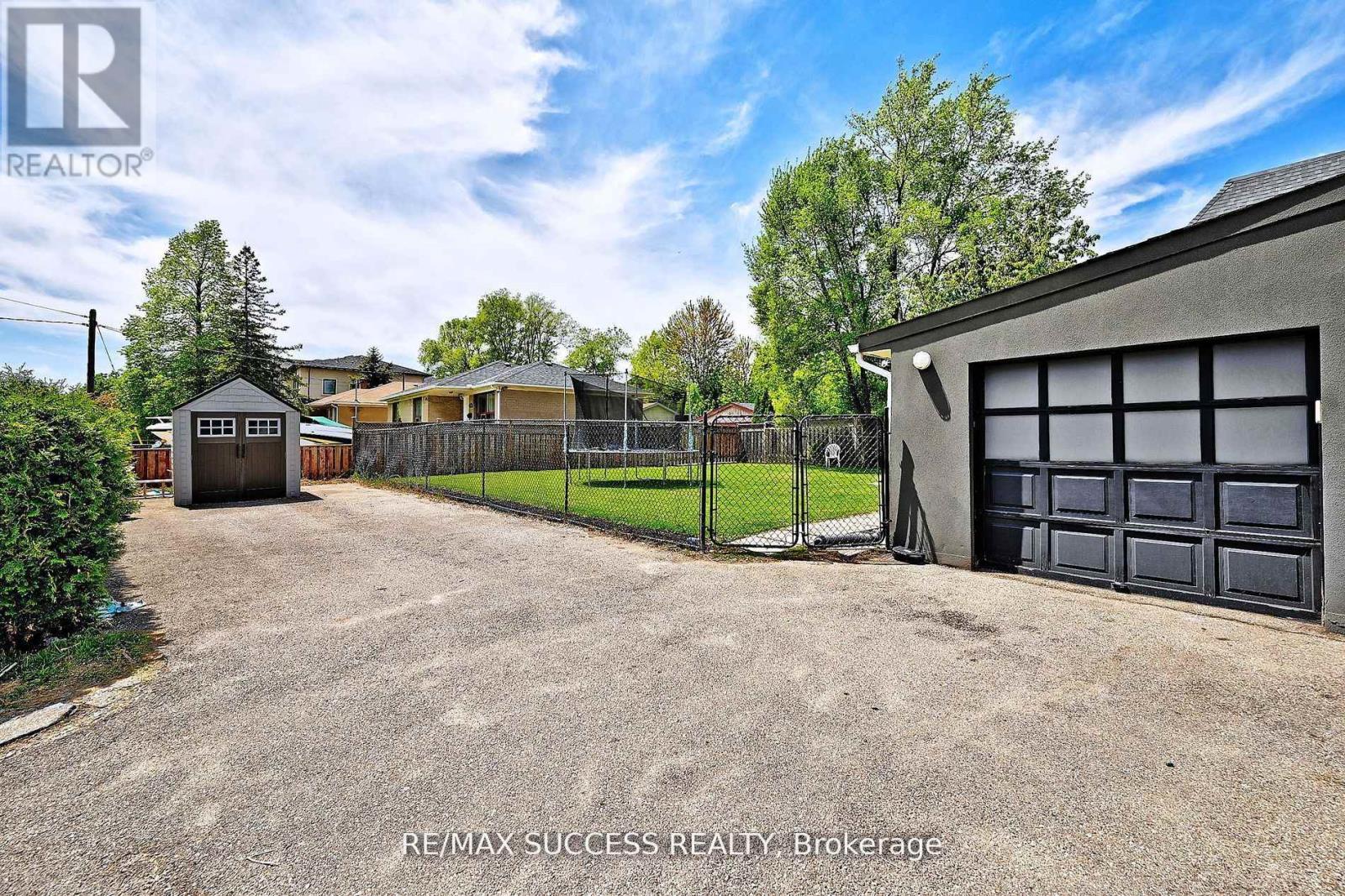 492 Sherin Drive, Oakville, Ontario  L6L 4J8 - Photo 26 - W12878136