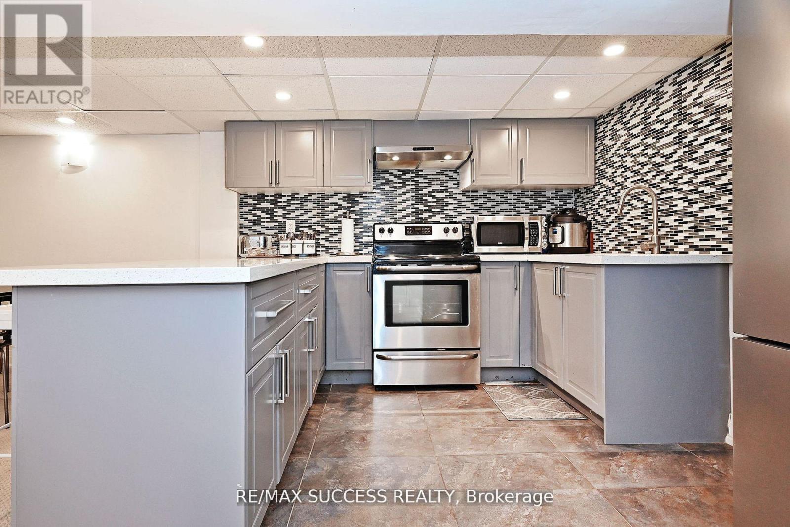 492 Sherin Drive, Oakville, Ontario  L6L 4J8 - Photo 35 - W12878136