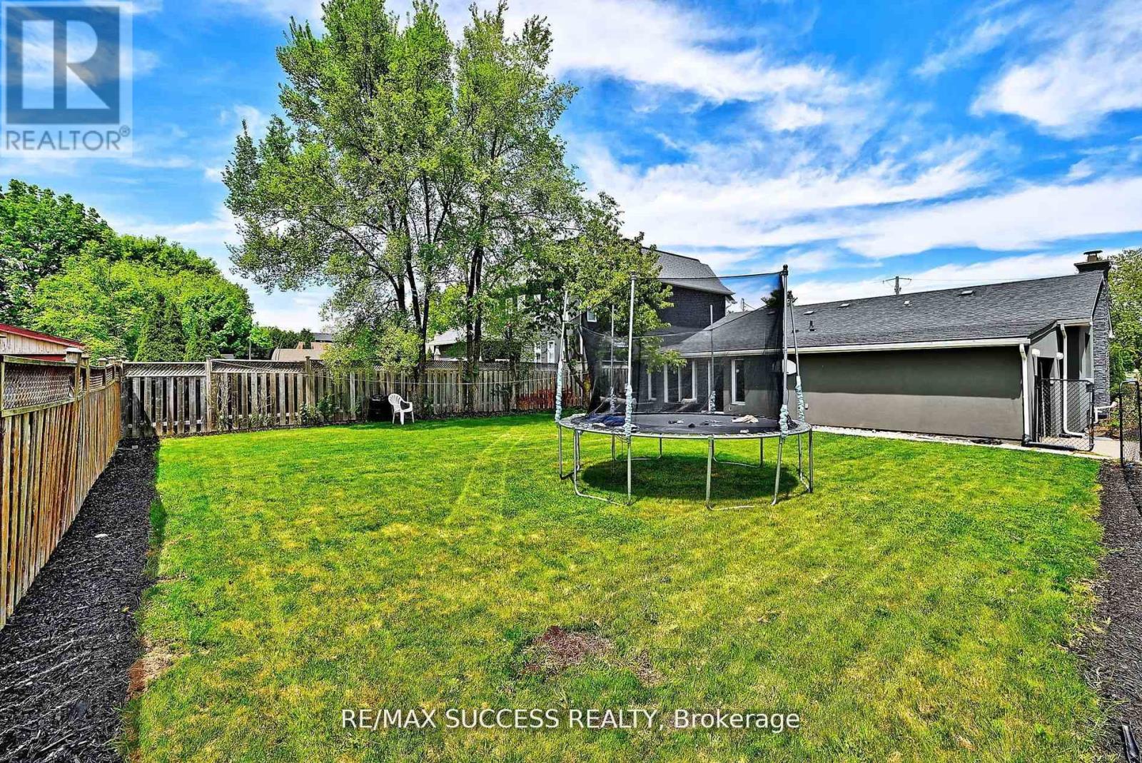 492 Sherin Drive, Oakville, Ontario  L6L 4J8 - Photo 27 - W12878136