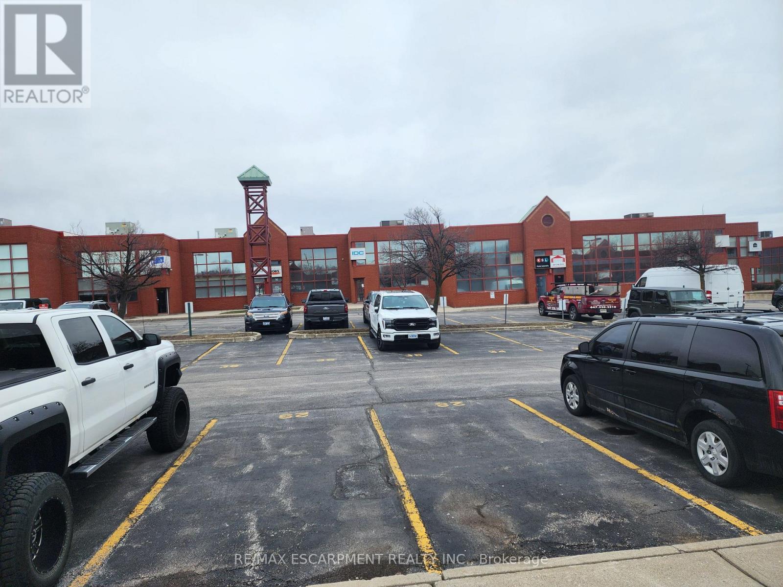 37/38 - 5100 South Service Road, Burlington, Ontario  L7L 6A5 - Photo 2 - W12840452