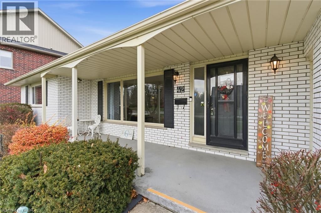 42 Henrietta Street, St. Catharines, Ontario  L2S 2M6 - Photo 4 - 40791598