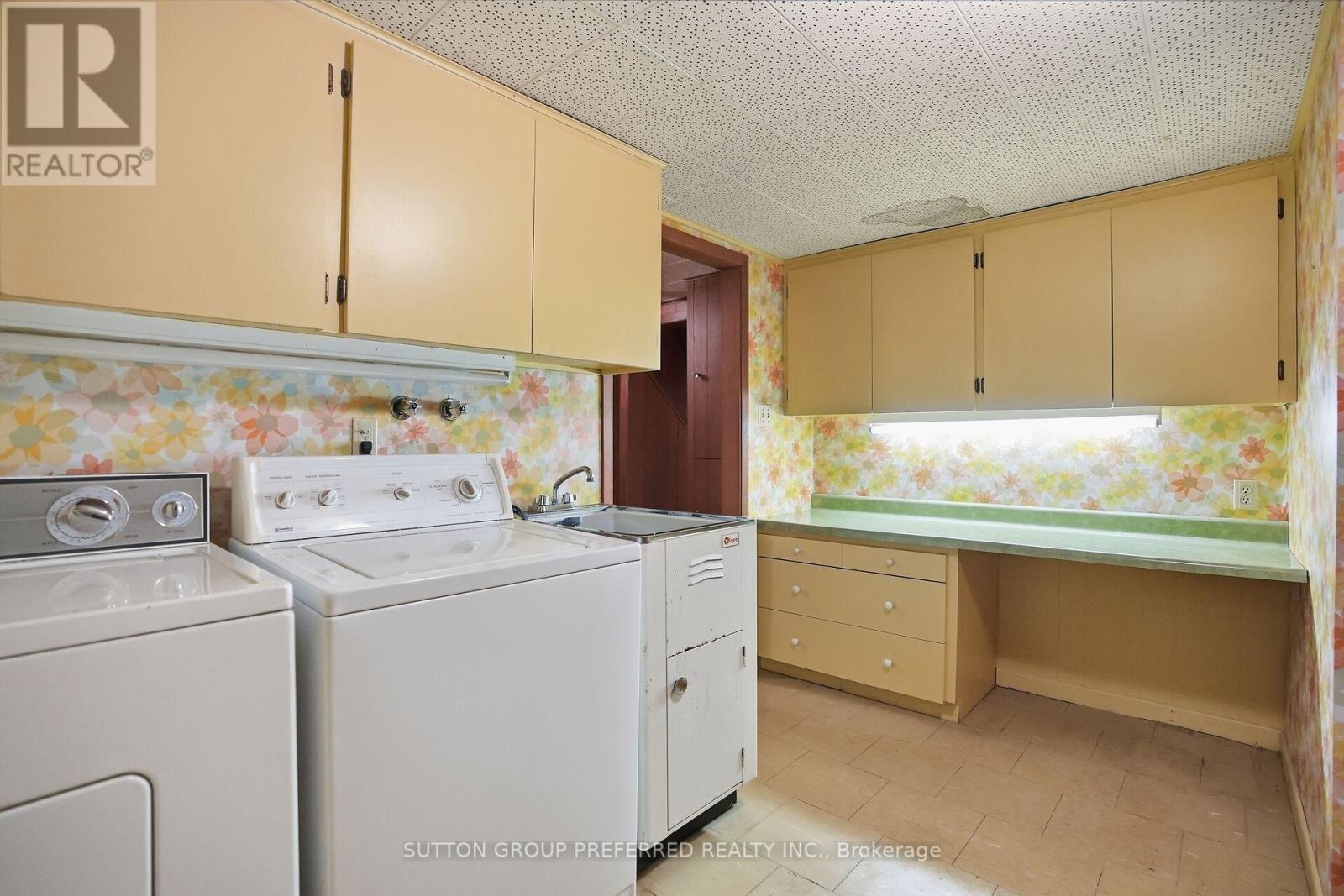 18 Ruskin Court, London North, Ontario  N6G 1S8 - Photo 35 - X12917732