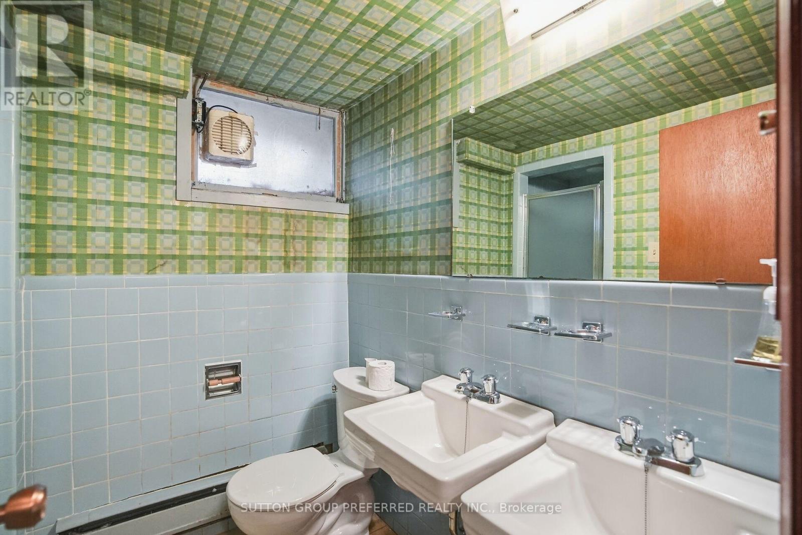 18 Ruskin Court, London North, Ontario  N6G 1S8 - Photo 36 - X12917732