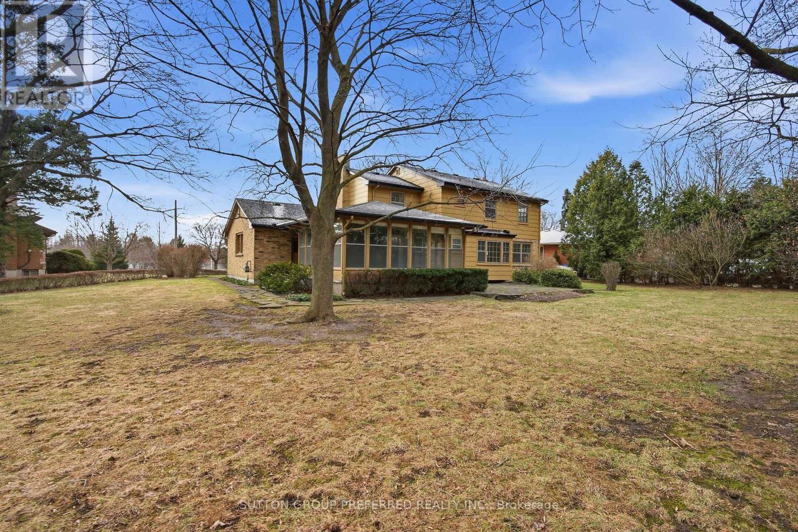 18 Ruskin Court, London North, Ontario  N6G 1S8 - Photo 48 - X12917732