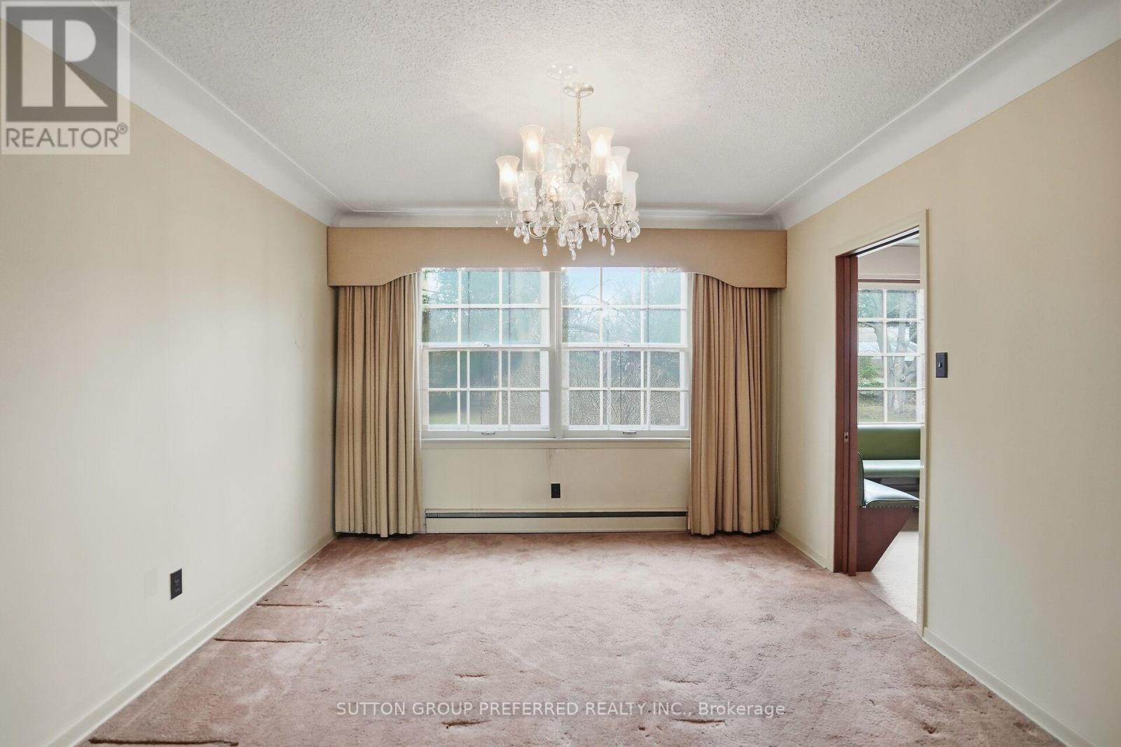 18 Ruskin Court, London North, Ontario  N6G 1S8 - Photo 6 - X12917732