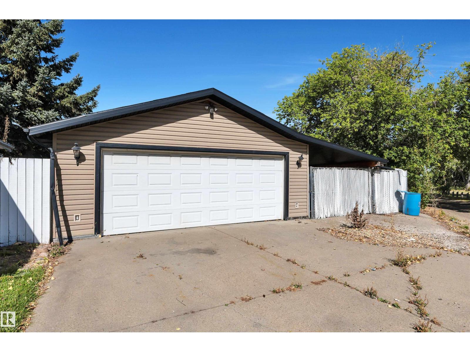 1939 68 St Nw Nw, Edmonton, Alberta  T6K 2J1 - Photo 40 - E4478909