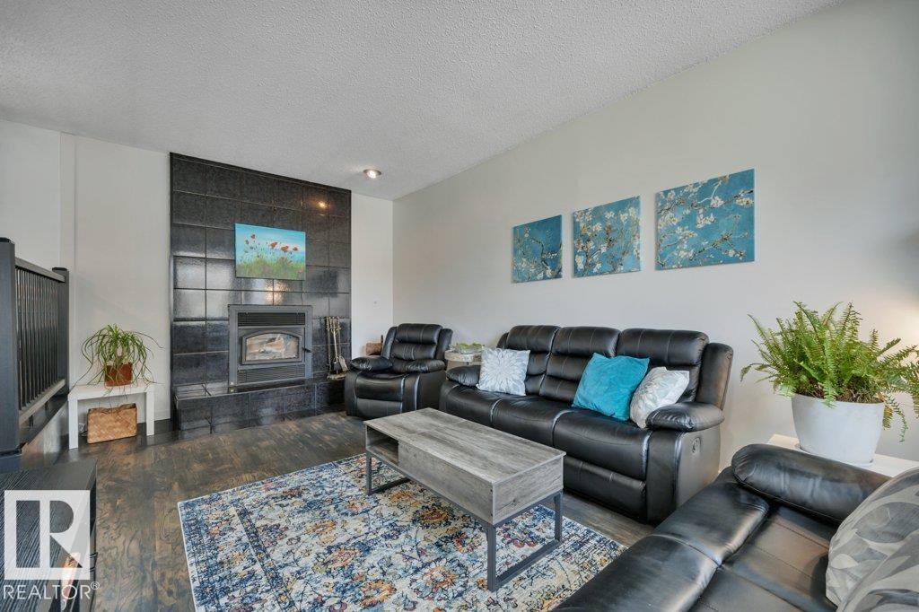 1939 68 St Nw Nw, Edmonton, Alberta  T6K 2J1 - Photo 5 - E4478909