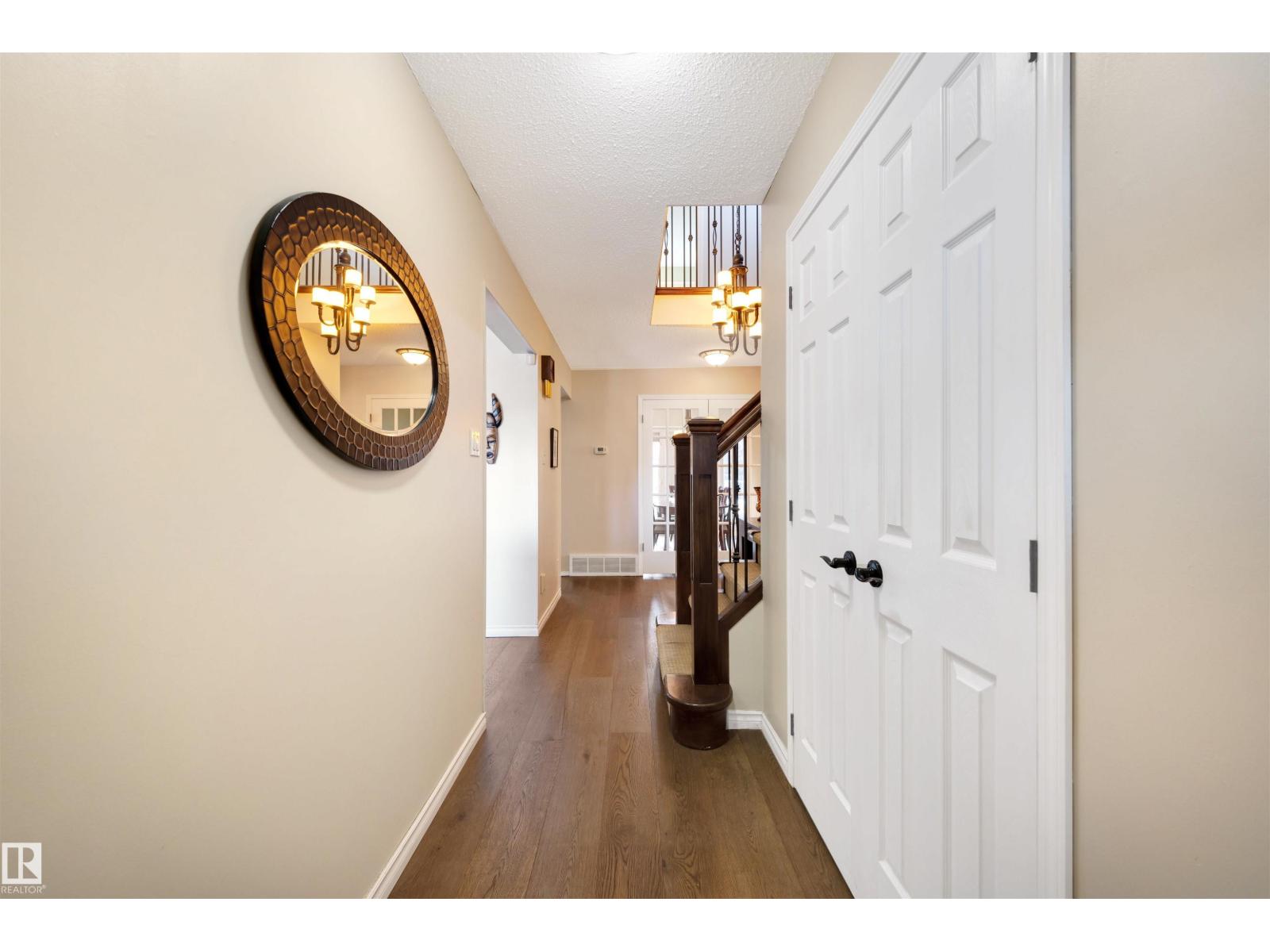 5125 37 Av Nw, Edmonton, Alberta  T6L 1V6 - Photo 5 - E4478914