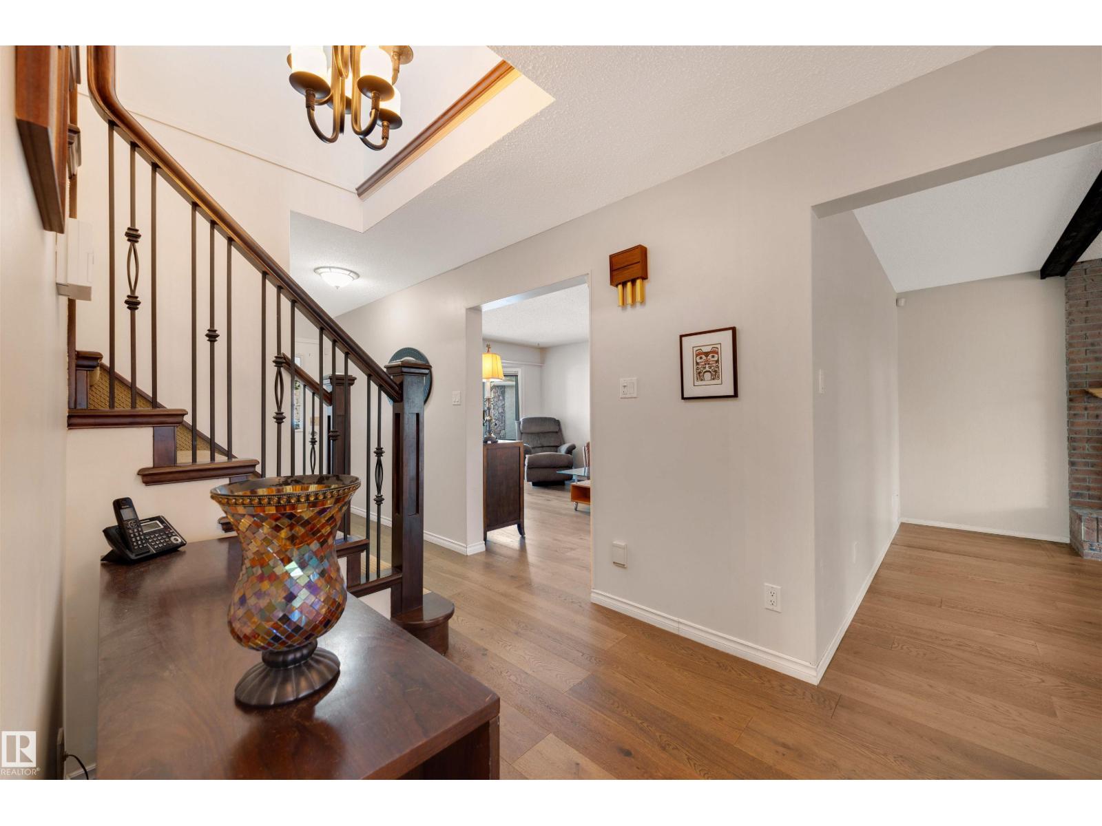 5125 37 Av Nw, Edmonton, Alberta  T6L 1V6 - Photo 8 - E4478914