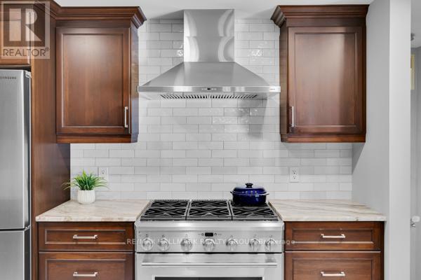 118 Queensline Drive, Ottawa, Ontario  K2H 7J5 - Photo 13 - X12917718